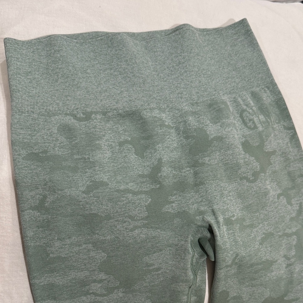 Gymshark Green Camo scrunch Leggings